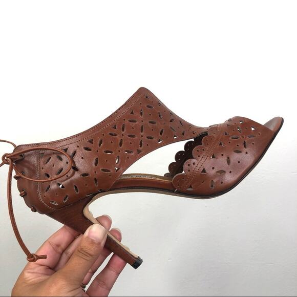 Manolo Blahnik Brown Perforated Open Toe Lace Back Sandals Heels Size 38 - Picture 5 of 10